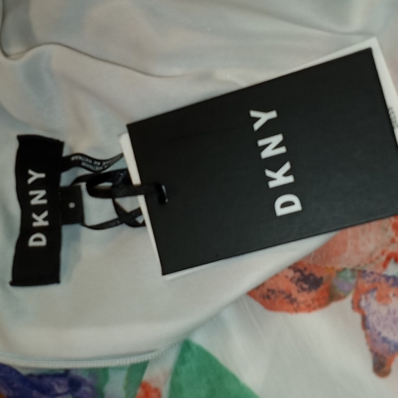 DKNY Crepe Floral Midi Dress - Picture 13 of 13